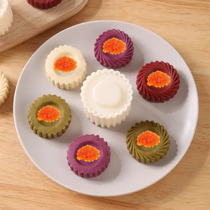 💥【Kupi 2, dobij 2 gratis – set od 4 komada!】✨😍 Kreativan, obostran i sklopiv kalup za kekse